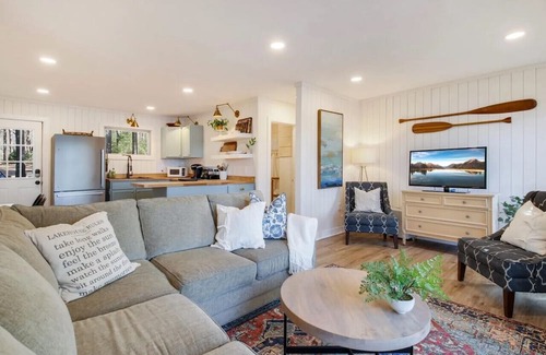 Webster Cabin | Peaceful retreat on quiet and sought after Pike Lake