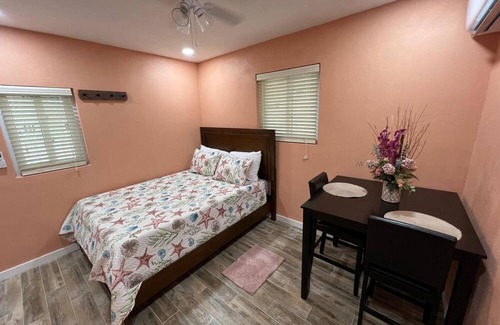 Gambier House | Newly built cozy studio in western Nassau, 3 minutes from airport and beaches