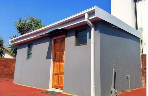 Greater Johannesburg Metropolitan Area House | Ogans Stylish 1 BedRoom Apartment - Self-Cateringnn