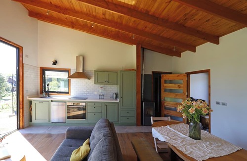 Villarrica Cottage | Charming 2-bedroom cottage in front of Villarrika lake with superb internet