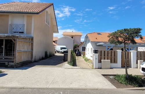 Mimizan-Plage Apartment | Apartment for 6 people in the heart of the pedestrian streets of Mimizan plage
