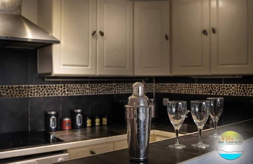 9th Arrondissement Villa | Homerez - Villa, Marseille, private pool