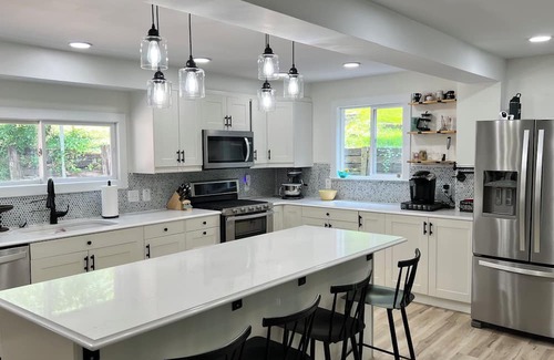 Dowagiac House | Peaceful & relaxing house by the lake.