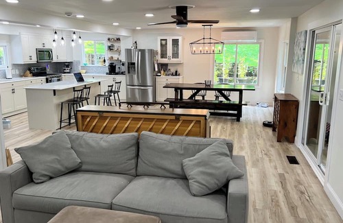 Dowagiac House | Peaceful & relaxing house by the lake.