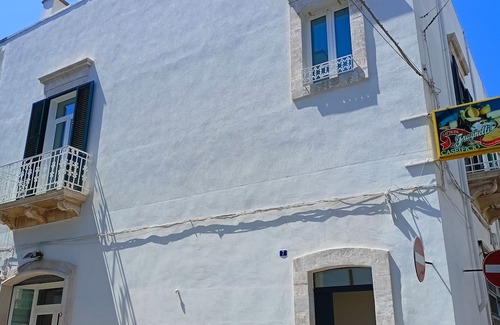 Martina Franca Apartment | Bright inspirational cozy studio in the city center