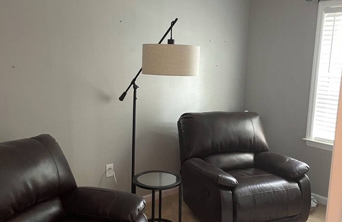 Worton House | Charming Bedroom and Sitting Room with WiFi.