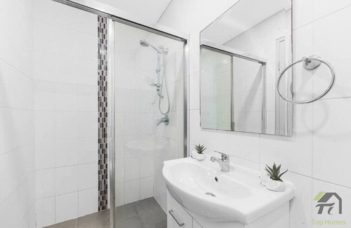 Lidcombe Apartment | Entire Home in Lidcombe