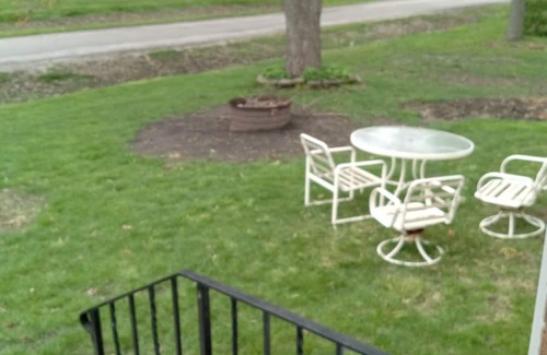 Cropsey House | Looking for Relaxation