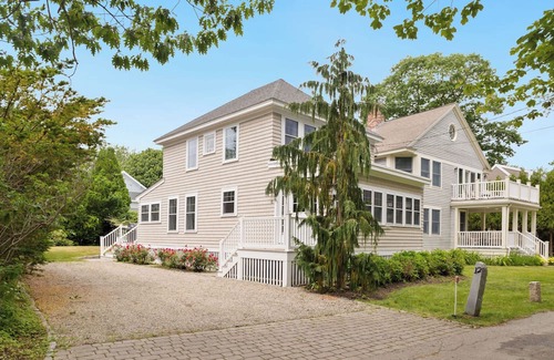 Kennebunkport House | Charming 4-Bedroom Beach House Steps from Goose Rocks Beach and The Tides Hotel