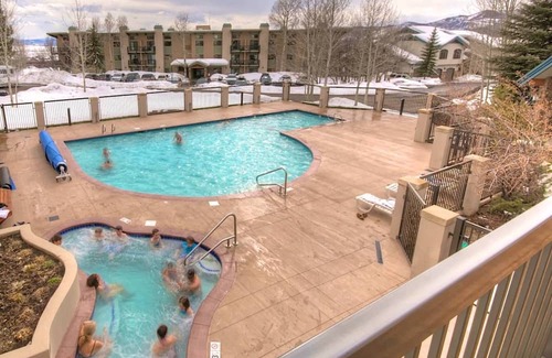 Steamboat Springs Condo | True Ski In/Out+HotTub-Pool-Gym-FreeShuttle-Wood Fireplace-Private Grill/Patio/Ski Locker-JustListed