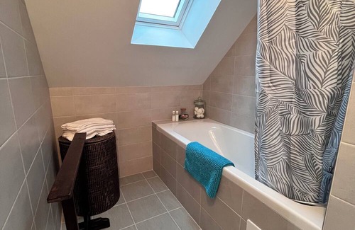 Nemours Apartment | Spacious downtown apartment