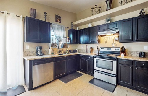 Thermal House | Dog-friendly desert gem with central A/C, WiFi, grill, and washer/dryer