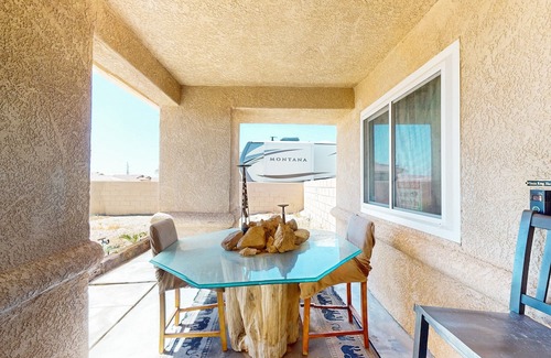 Thermal House | Dog-friendly desert gem with central A/C, WiFi, grill, and washer/dryer