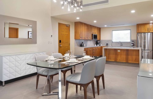 Santa Rosa Hotel | Villa La Valencia Beach Resort & Spa