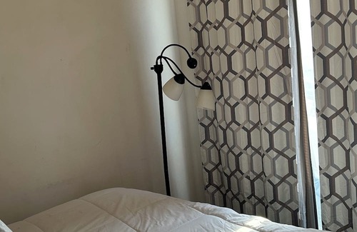 Monroe Apartment | Cozy studio with AC WiFi Towels, Shampoo etc also included.