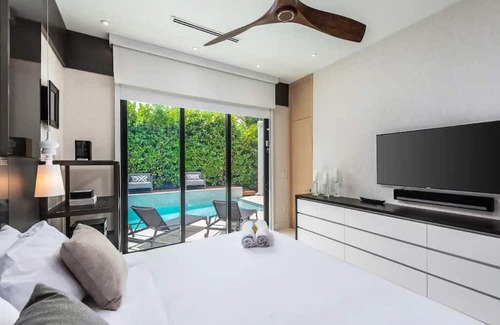 Northeast Miami Villa | Exclusive Villa 'LUXURIA' in Miami's Design District
