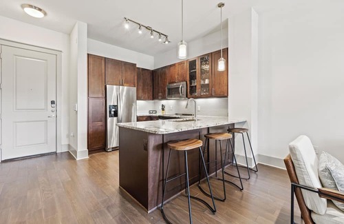 Northeast Dallas Apartment | Cozy 1-bedroom apartment with WIFI, pool, and fitness center in Dallas