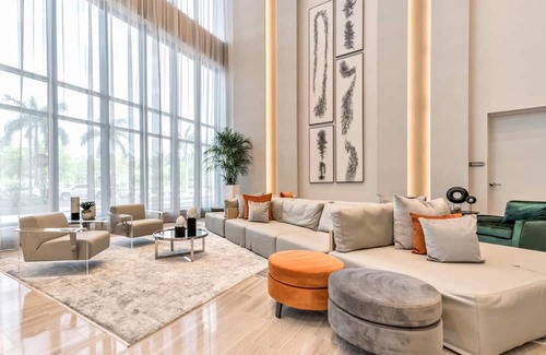 Doral Condo | Relaxing Doral Haven: Room Gem