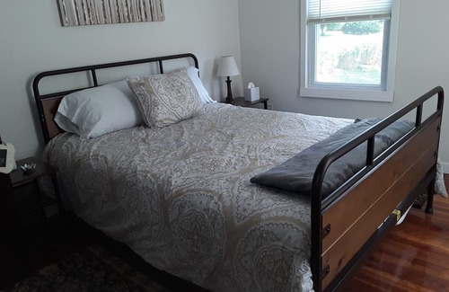 Waterloo House | Charming 3-bedroom house in beautiful Waterloo with WiFi, AC. Near many wineries