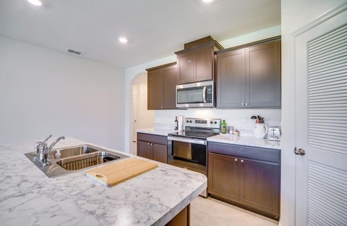 Sebastian House | Pet-Friendly Sebastian Retreat: 7 Mi to Beach!