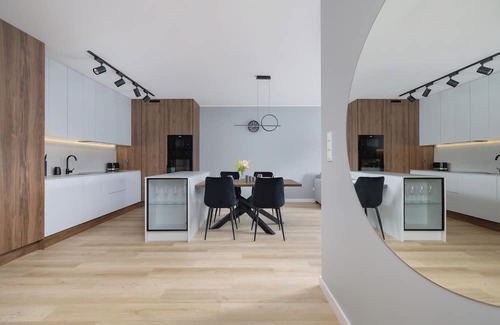 Katowice Apartment | Bright Apartment With Parking by Renters