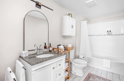Windsor Park House | Windsor Manor, Beautiful Space with Great Rates