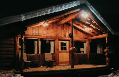 Trapper Creek Cabin | Entire Property Historic Chulitna River Lodge