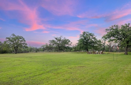Willow City Bed & Breakfast | Porter Haus: Wildflower | 1/1 King Suite, Breakfast Provided