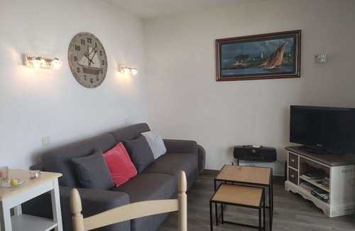 Arzon Apartment | T2 harbor view for two people swimming pool ground floor