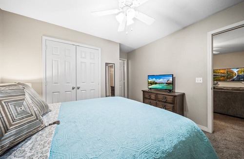 Cherry Street Apartment | Spacious 2/1 BR near Downtown Tulsa!