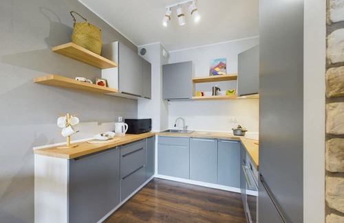 Zaspa Apartment | Gdansk Apartment for 2 People by Renters