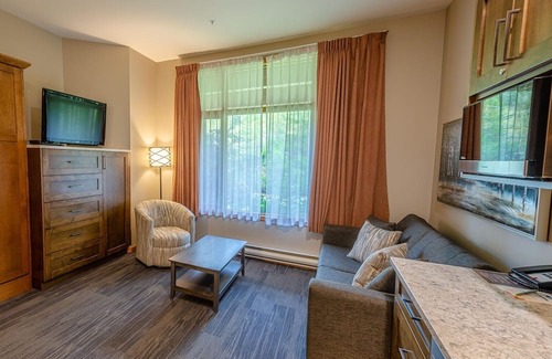 Sun Peaks House | Cahilty #123 Home