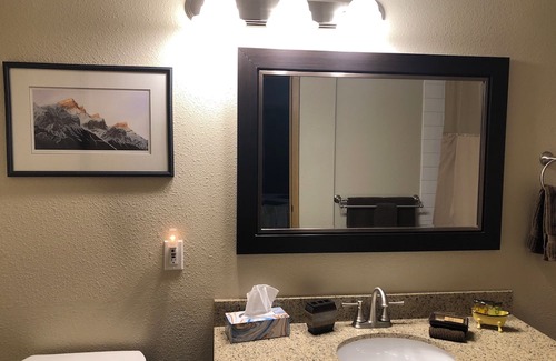 Jasper Apartment | Private suite steps from downtown and miles away from your worries!