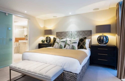 Royal Borough of Kensington and Chelsea Apartment | Luxurious terrace penthouse in Kensington