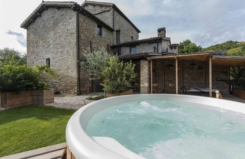 Monteluiano Villa | Villa Minotti Comfortable holiday residence