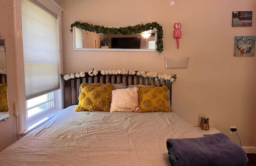 Gardiner House | Gateway to the Gunks: Winery Walks & Rock Walls