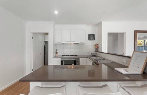 Alfredton House | Goldwood Gem Relaxed Country Escape for Families