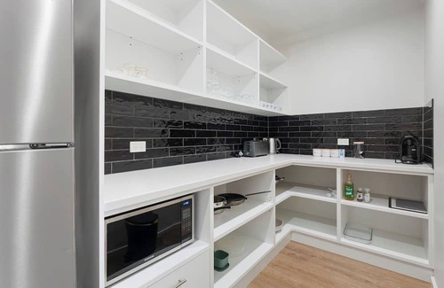 Alfredton House | Goldwood Gem Relaxed Country Escape for Families