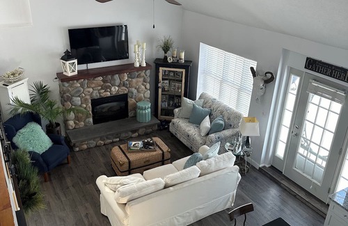 Crystal Cottage | A beautiful cottage located in the lake in Crystal, MI