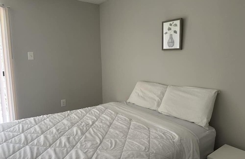 Gaithersburg Apartment | Cozy Home by Rio Lakefront