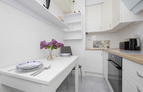 Bielany Apartment | Charming Studio for 2 Persons by Renters