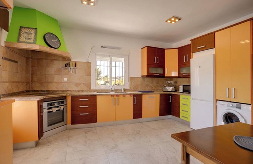 La Gaspara House | Holiday Home 'Chalet Calancha' with Mountain View, Wi-Fi and Air Conditioning
