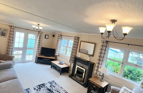 Aldborough Cabin | Newly listed may 2024, 45 Highsett Lodge, Trimingham - close to Cromer!