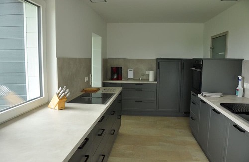 Hohenfelde Apartment | Strandnahe Komfort-fewo mit Ostseeblick -