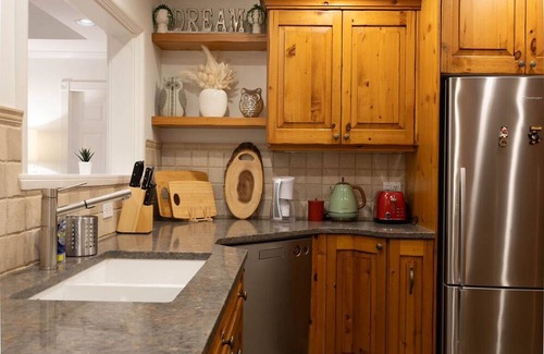 Upper Lonsdale House | Boutique home in North Vancouver