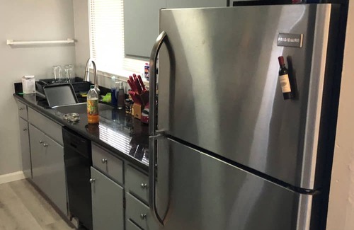 Belmont Apartment | Lovely 2-bedroom apartment in Belmont with small patio and 2-carport space