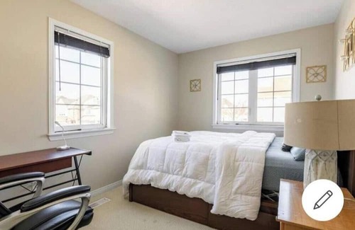 Ottawa Division House | Mannys place