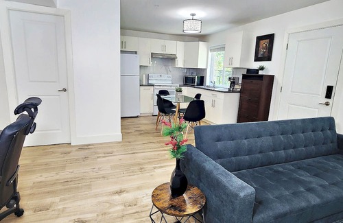 Eastern Hillsides House | Mountain Gateaway