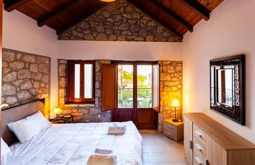 Paralio Astros House | Beachfront Astros Villa - Dukes Seaside Haven