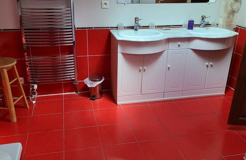 Brives-sur-Charente Bed & Breakfast | Les Coquelicots, Suite Familiale Avec Accès Piscine